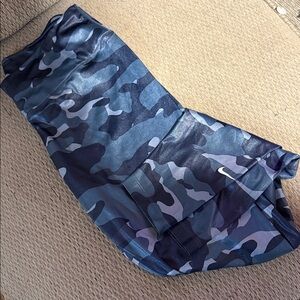 Nike Navy and Gray Camo Leggings